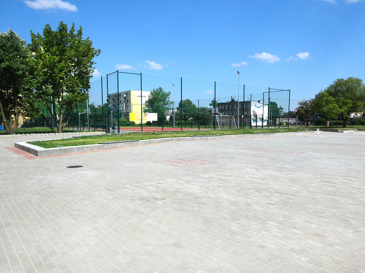 Prace ziemne, makroniwelacje, drogi z kostki brukowej